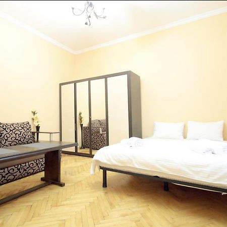 "Deluxe Apartments" K 45 - 1128 Lviv Dış mekan fotoğraf